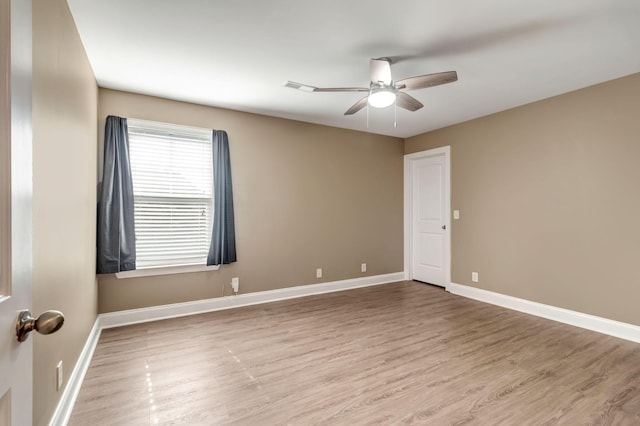 1317 Sam Houston Ave, Murfreesboro, TN 37129 - unfurnished room featuring wood finished floors, ceiling fan, and baseboards