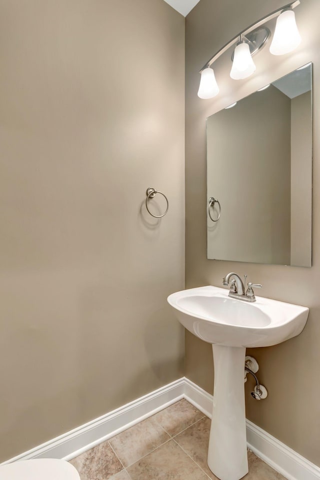 1317 Sam Houston Ave, Murfreesboro, TN 37129 - bathroom with baseboards and tile patterned floors