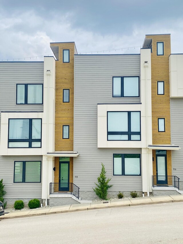 98 N 8th St, Nashville, TN 37206 - view of front of house