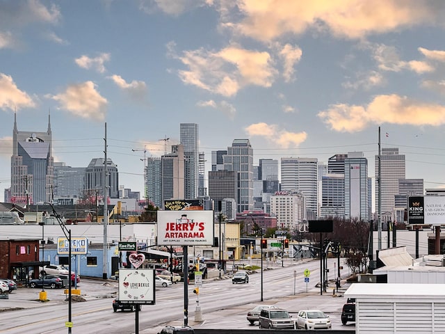 98 N 8th St, Nashville, TN 37206 - city view