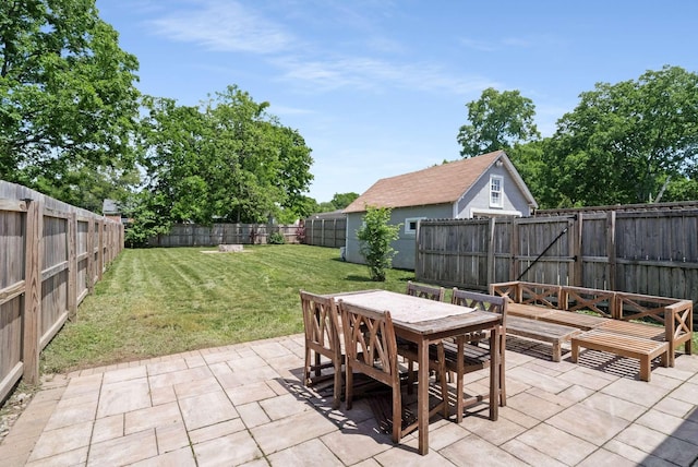 view of patio featuring outdoor dining area
