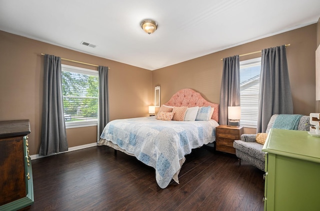 140 Duncan St, Gallatin, TN 37066 - bedroom with dark wood-type flooring and baseboards