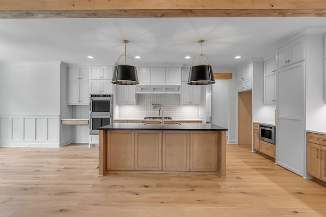 848 Brook Trl, Lebanon, TN 37087 - kitchen featuring double oven, tasteful backsplash, recessed lighting, light wood finished floors, and dark countertops