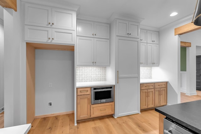 848 Brook Trl, Lebanon, TN 37087 - kitchen with light wood finished floors, recessed lighting, tasteful backsplash, dishwasher, and baseboards