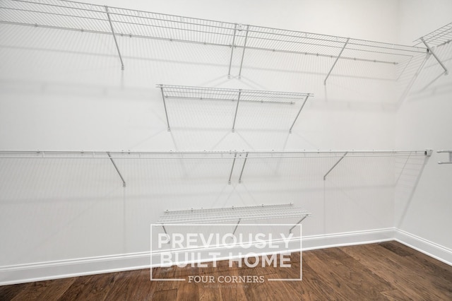 5520 Sinclair St, Murfreesboro, TN 37127 - spacious closet featuring wood finished floors