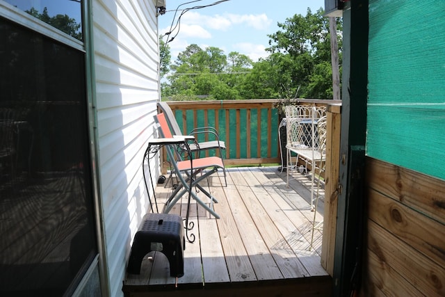 518 Mcdowell Ln, Lewisburg, TN 37091 - view of wooden terrace
