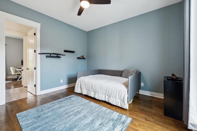 273 Halltown Rd, Cottontown, TN 37048 - bedroom with wood finished floors, an office area, baseboards, and ceiling fan