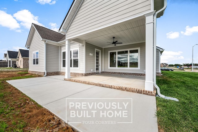 5532 Sinclair St, Murfreesboro, TN 37127 - view of patio featuring ceiling fan