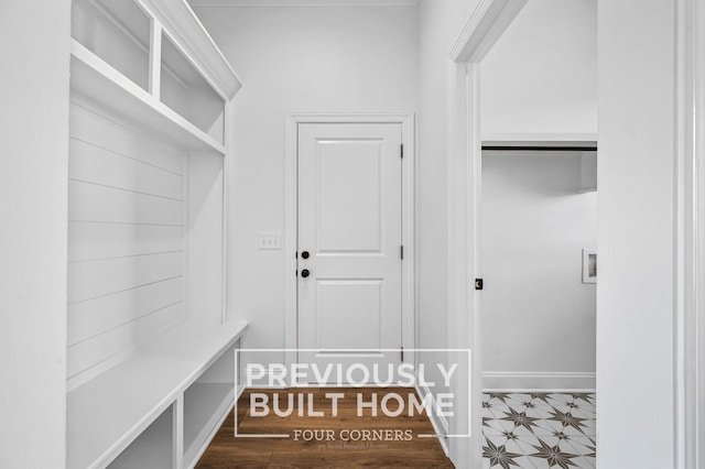 5532 Sinclair St, Murfreesboro, TN 37127 - mudroom with baseboards