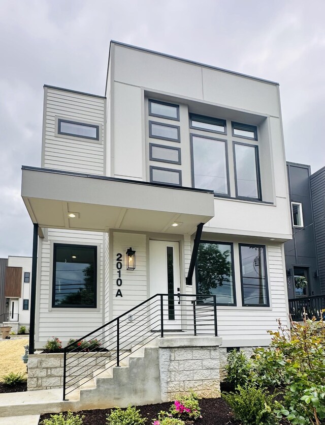 2010A 9th Ave N, Nashville, TN 37208 - photo 1