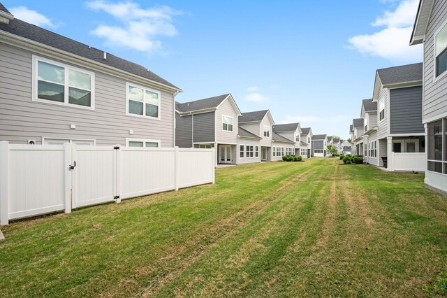 1626 Calcutta Dr, Murfreesboro, TN 37128 - view of yard featuring a residential view