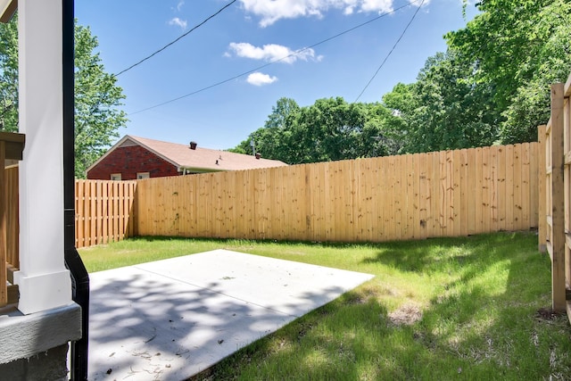 6401 Thunderbird Dr, Nashville, TN 37209 - view of yard featuring a patio area