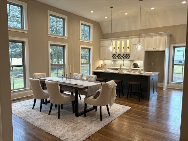 1611 Martha Washington Way, Murfreesboro, TN 37130 - dining room with dark wood-style flooring, baseboards, recessed lighting, and vaulted ceiling