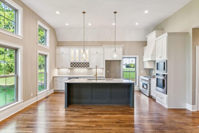 1611 Martha Washington Way, Murfreesboro, TN 37130 - kitchen with stainless steel appliances, a sink, backsplash, white cabinets, and dark wood-type flooring