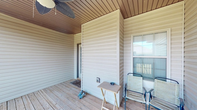 1408 Kingbird Dr, Clarksville, TN 37040 - deck featuring ceiling fan