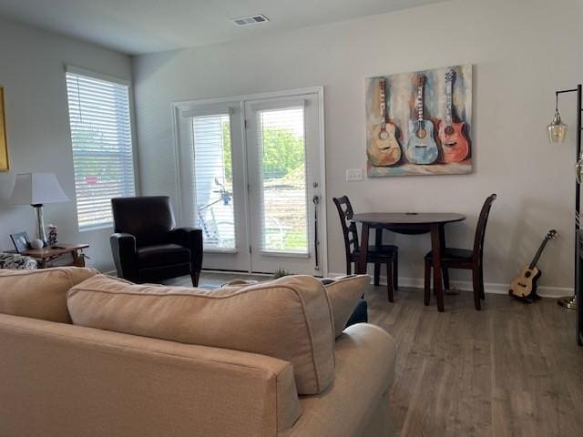 1401 Walker Way, Columbia, TN 38401 - living area featuring light wood-style floors and baseboards
