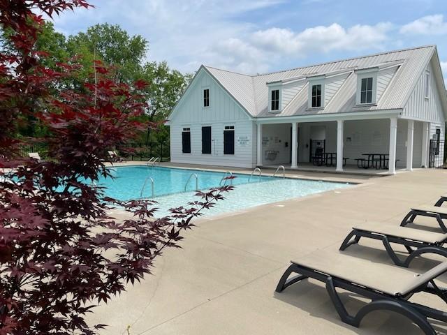 1401 Walker Way, Columbia, TN 38401 - swimming pool with a patio area