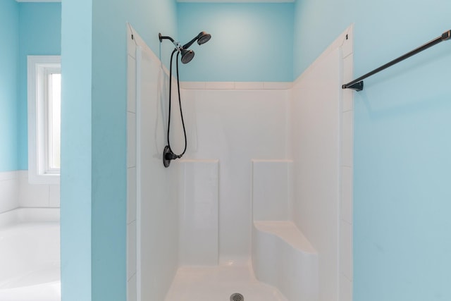 258 Jesse Dr, Pleasant View, TN 37146 - bathroom featuring a shower and a garden tub