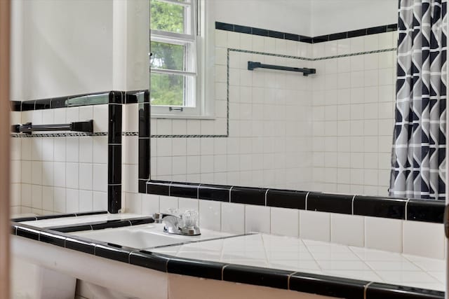 511 Catalina Dr, Nashville, TN 37217 - bathroom with a shower with shower curtain