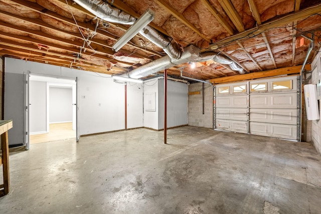 938 Merritt Lewis Ln, Clarksville, TN 37042 - view of garage