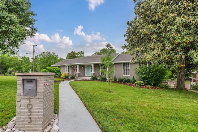 1033 Percy Warner Blvd, Nashville, TN 37205 - ranch-style house featuring a front lawn and a porch