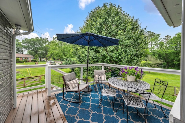 1033 Percy Warner Blvd, Nashville, TN 37205 - wooden terrace featuring a lawn