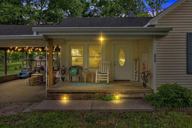 304 5th Ave, Columbia, TN 38401 - view of exterior entry with roof with shingles