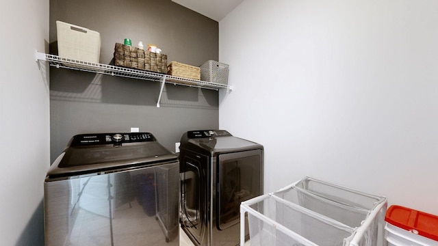 363 Turfway Park, Gallatin, TN 37066 - laundry area with washer and clothes dryer