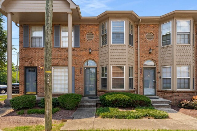 348 Hickory Pl, Nashville, TN 37214 - photo 1