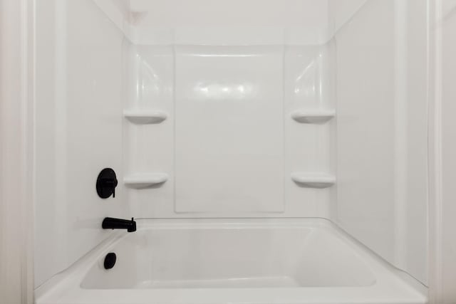 1543 Fredrick Dr, Clarksville, TN 37042 - full bath with shower / bathtub combination