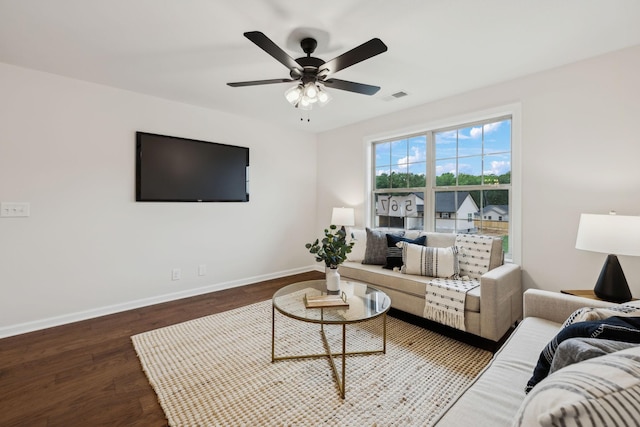 1543 Fredrick Dr, Clarksville, TN 37042 - living room with wood finished floors and a ceiling fan