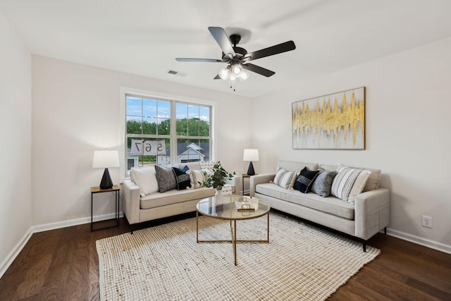 1543 Fredrick Dr, Clarksville, TN 37042 - living room featuring wood finished floors and a ceiling fan