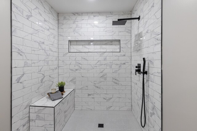 400 Log Wall Rd, Dickson, TN 37055 - full bath with tiled shower