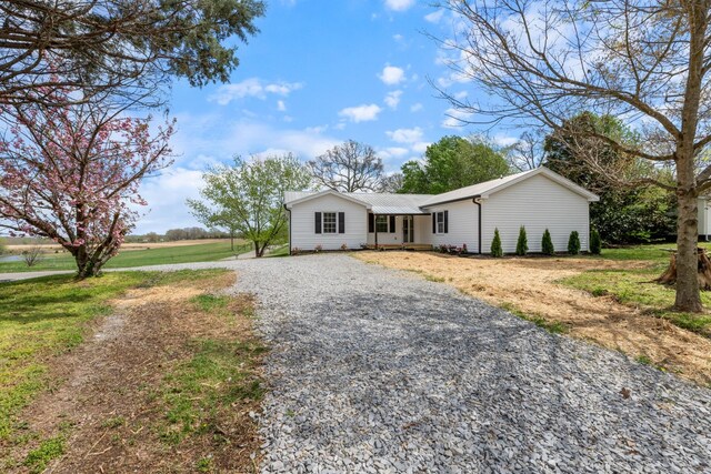 400 Log Wall Rd, Dickson, TN 37055 - single story home with gravel driveway