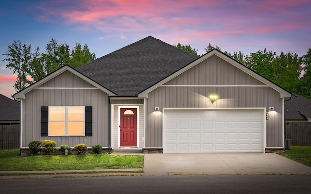 805 Waldon Ct, Clarksville, TN 37042 - view of front of house with roof with shingles, driveway, and an attached garage