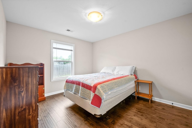 805 Waldon Ct, Clarksville, TN 37042 - bedroom with baseboards and wood finished floors