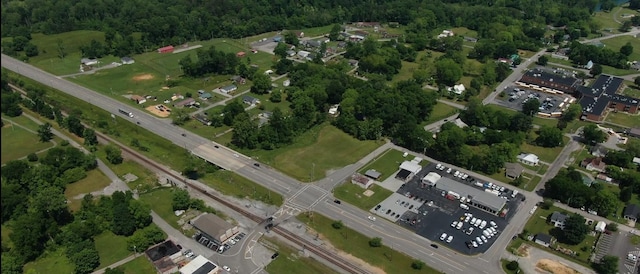 107 E Jackson Ave, Spring City, TN 37381