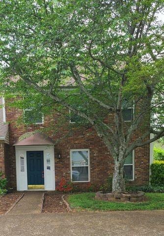 view of front facade with brick siding