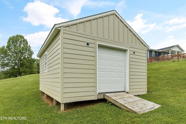 122 Springfield Ln, Jacksboro, TN 37757 - view of outdoor structure featuring an outbuilding