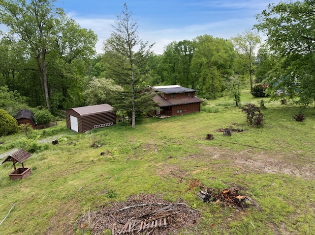 1023 Pine Valley Rd, Kingston Springs, TN 37082 - view of yard featuring an outbuilding and a forest view