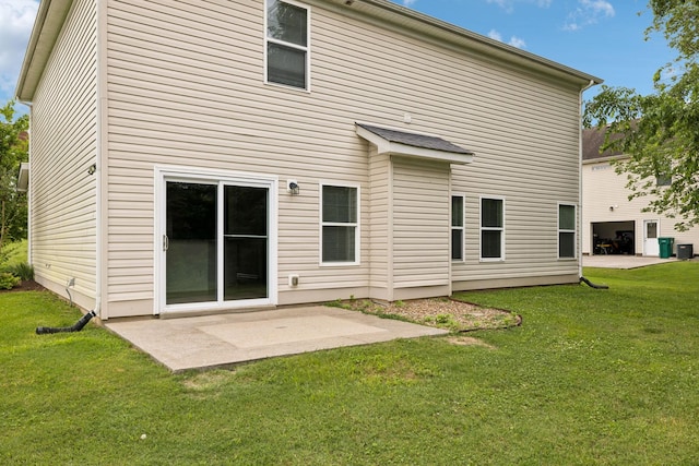 1000 Beverly Ln, Spring Hill, TN 37174 - back of house with a patio area and a yard