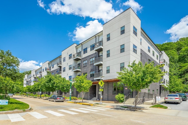 782 Riverfront Pkwy Unit 216, Chattanooga, TN 37402 - view of apartment building / complex