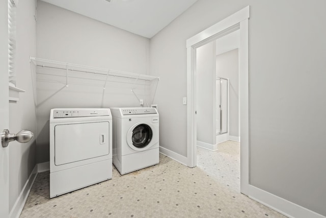 1132 General Marshall Ct, Murfreesboro, TN 37129 - washroom with washer and clothes dryer and baseboards