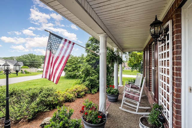 101 Wolverine Trl, La Vergne, TN 37086 - view of patio / terrace with covered porch