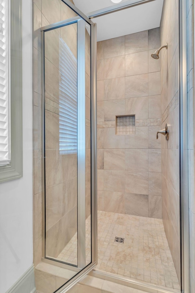 1041 Albatross Way, Gallatin, TN 37066 - bathroom featuring a shower stall