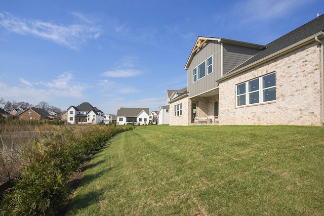 2955 Hunt Valley Dr, Spring Hill, TN 37174 - view of green lawn featuring a residential view