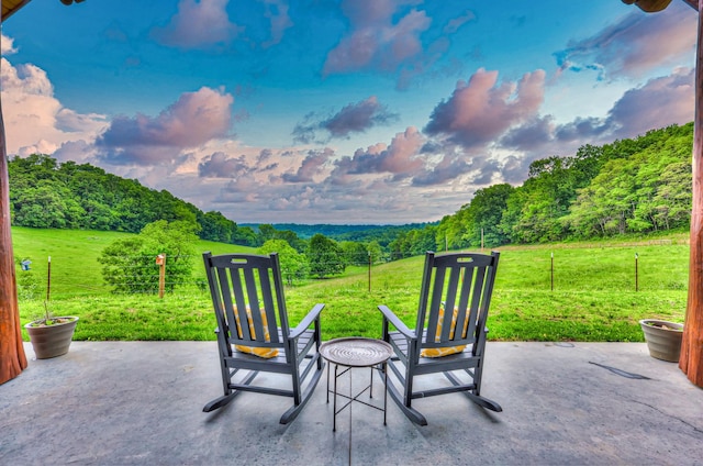 1271 Bivins Rd, Lewisburg, TN 37091 - view of patio with a forest view