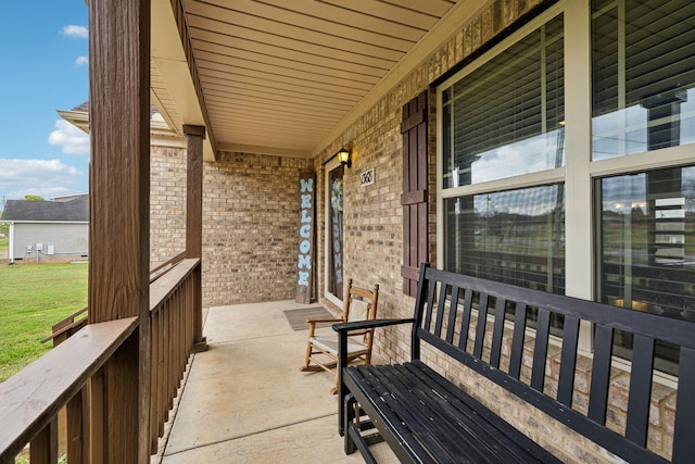 balcony featuring covered porch