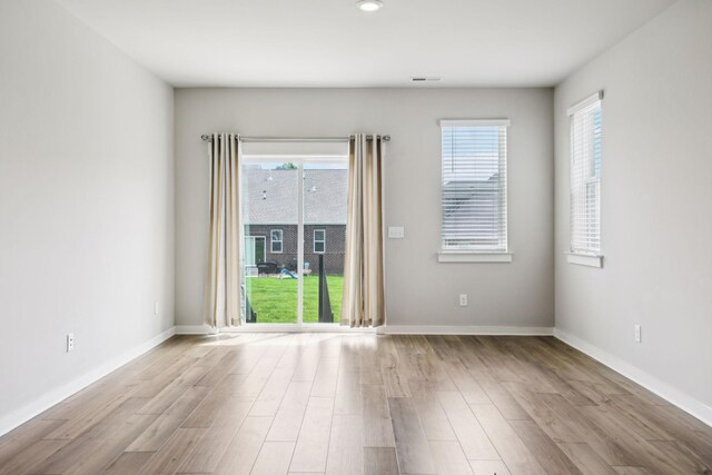 440 Golden Meadow Ln, Hendersonville, TN 37075 - empty room with wood finished floors and baseboards