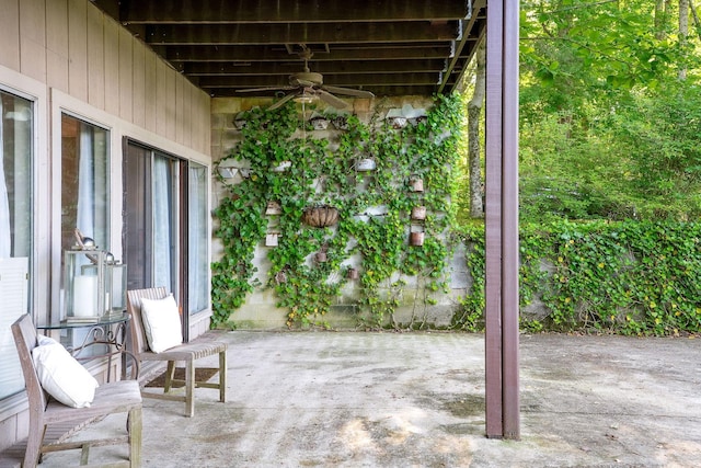 698 Crestview Dr, Sparta, TN 38583 - view of patio / terrace featuring ceiling fan
